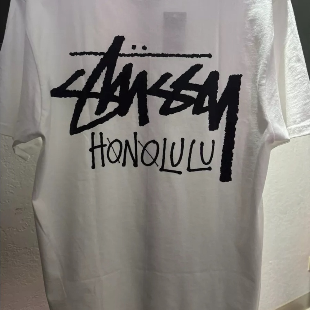 EXCLUSIVE‼️ STUSSY HONOLULU T-SHIRT.  ONLY SOLD IN HAWAII.  S:LARGE Color:WHITE - Picture 4 of 5